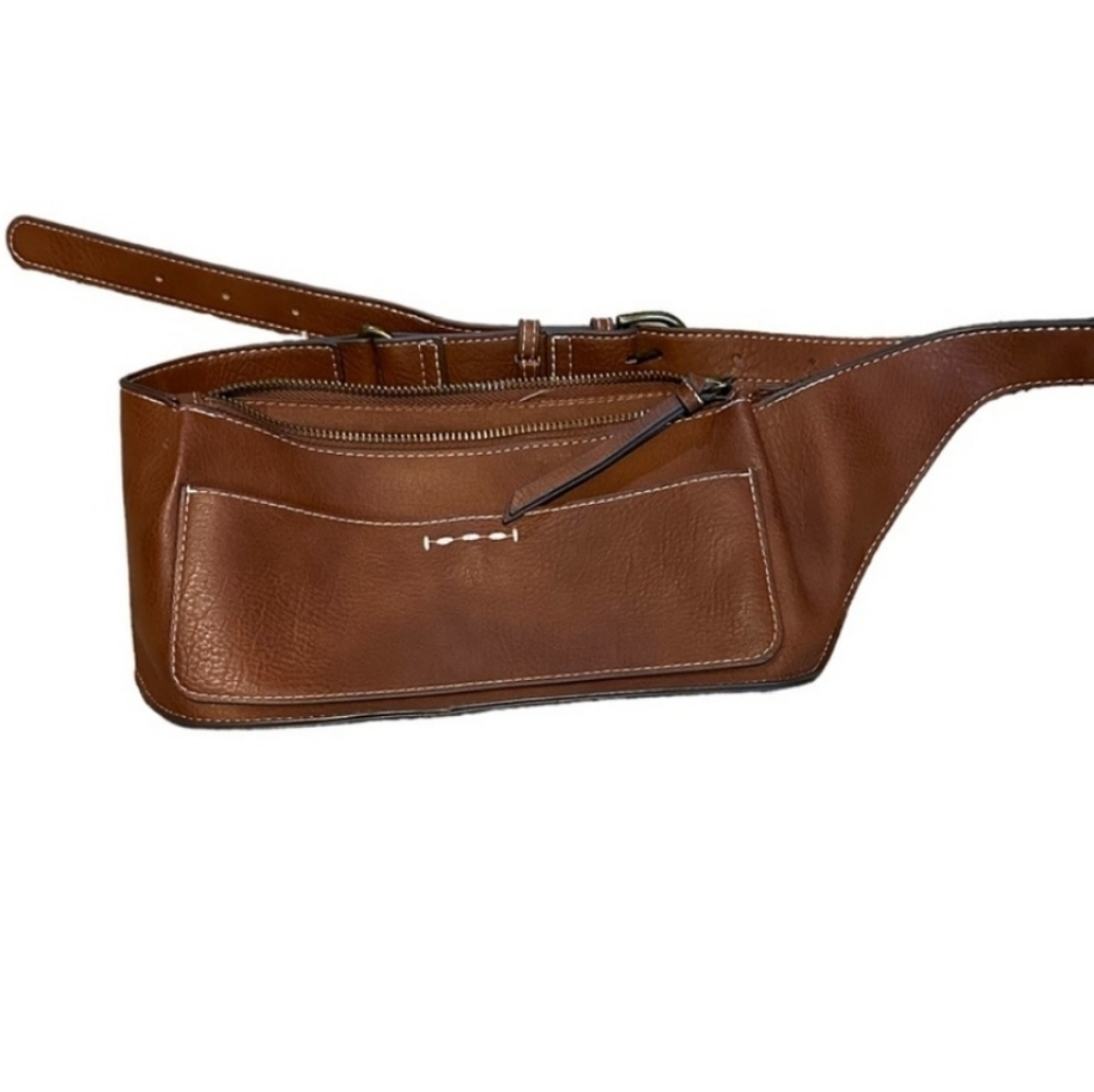 Universal thread faux leather Fanny pack